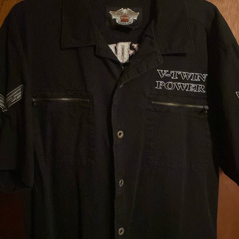Harley Davidson button up shirt. Large. V Twin. Zippered pockets